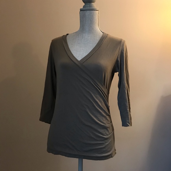 Top - Picture 2 of 3